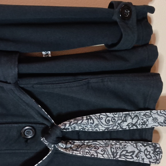 Self Esteem Black Button-Down Jacket with Reversible Patterned Belt - Picture 4 of 6